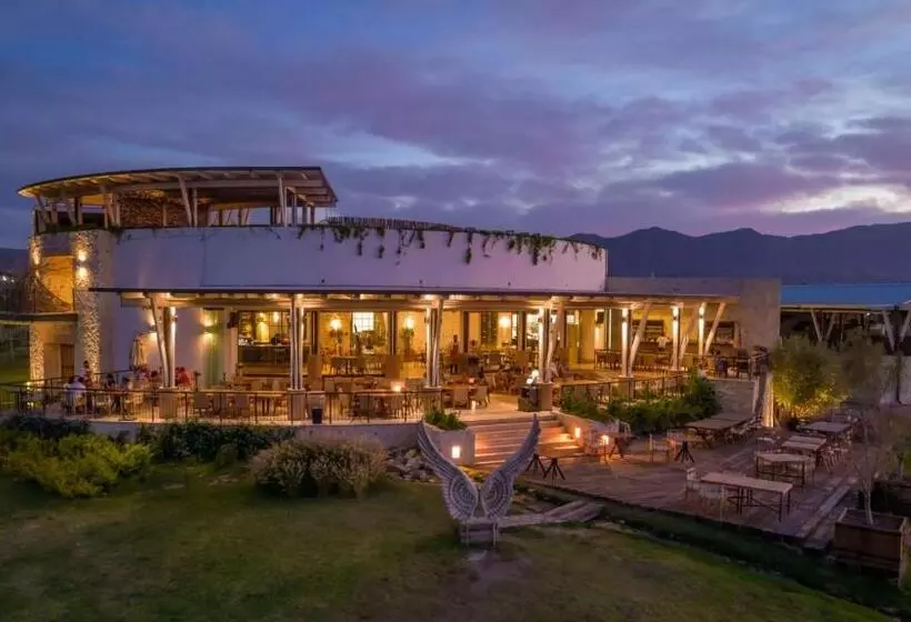 Hotelli Vinícola Parvada By Lumina