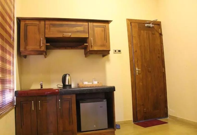 Hotelli World S End Base Eco Village