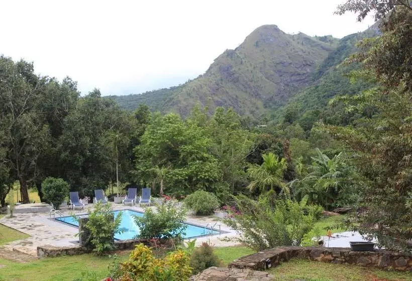 Hotelli World S End Base Eco Village