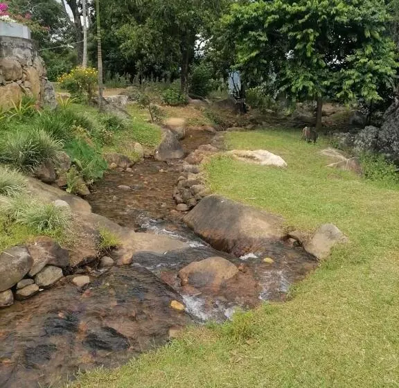 Hotelli World S End Base Eco Village