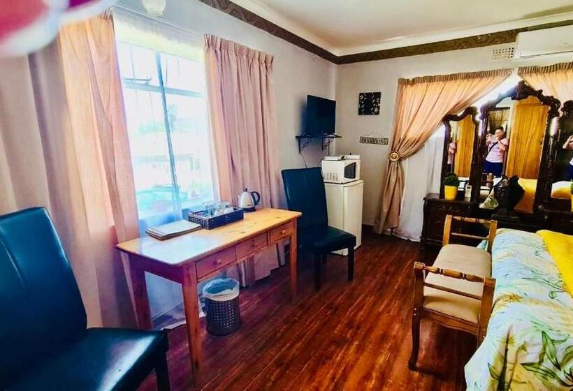 بنسيون De Oude Scholen Guest House