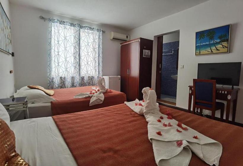 پانسیون Grand Bay Apartments