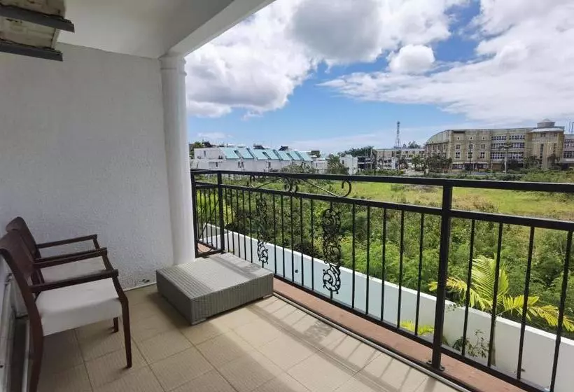 پانسیون Grand Bay Apartments