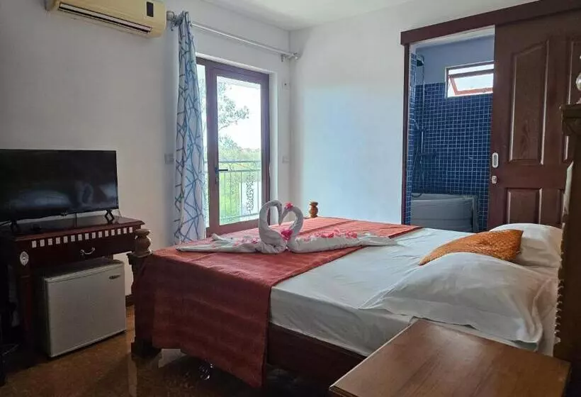 پانسیون Grand Bay Apartments