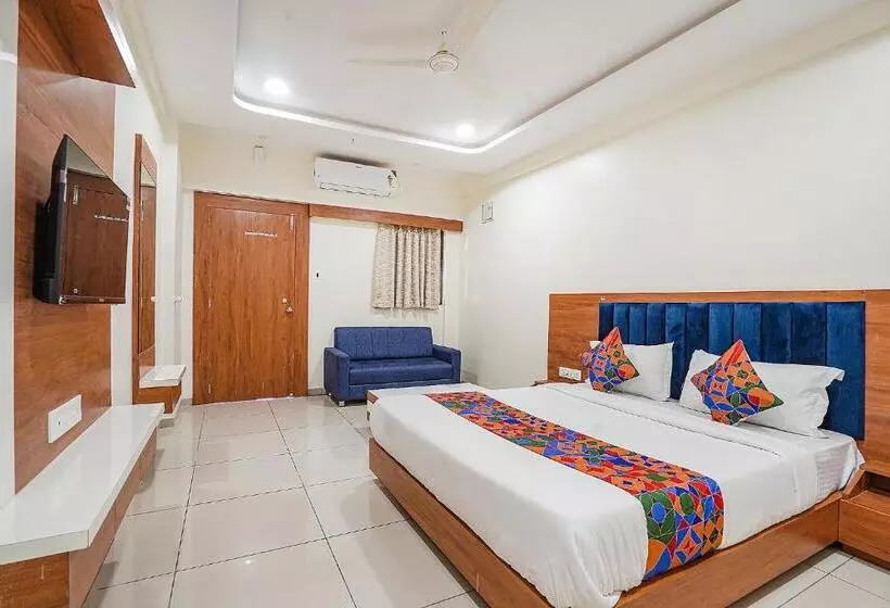 پانسیون Fabhotel Hk Villa