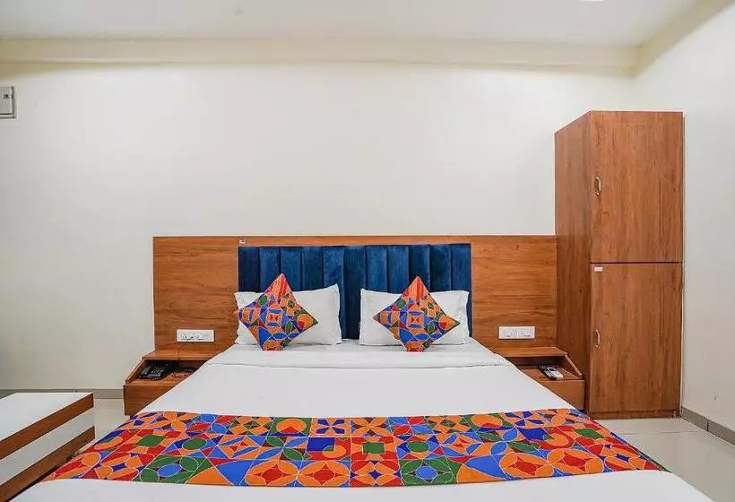 پانسیون Fabhotel Hk Villa