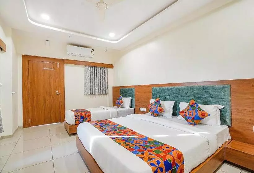 پانسیون Fabhotel Hk Villa