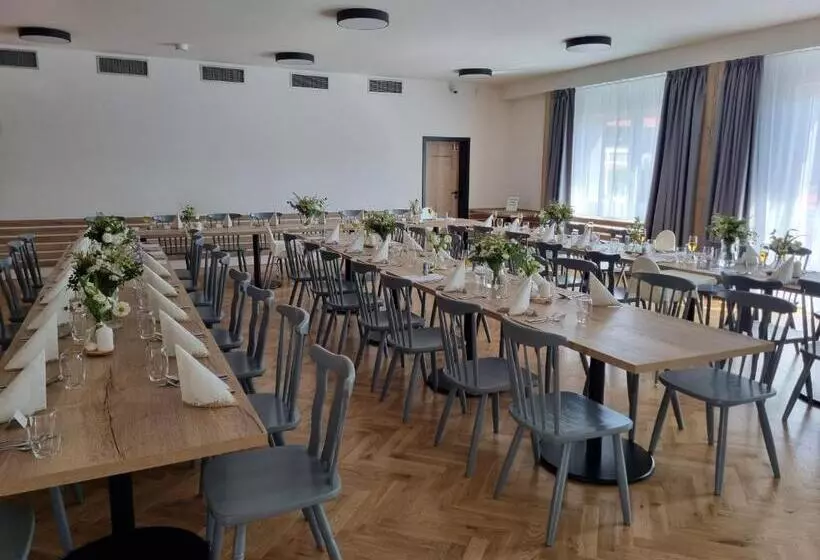 Majatalo Penzion Racek