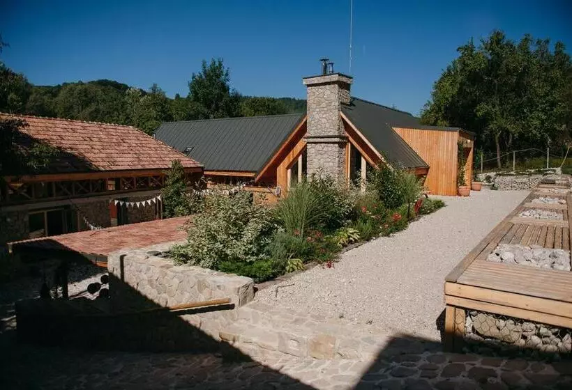 Majatalo Purplevague