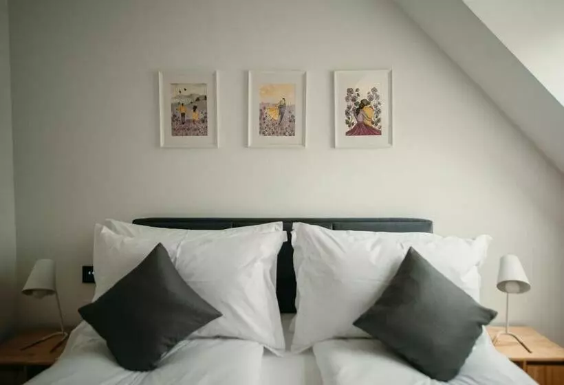 Majatalo Purplevague