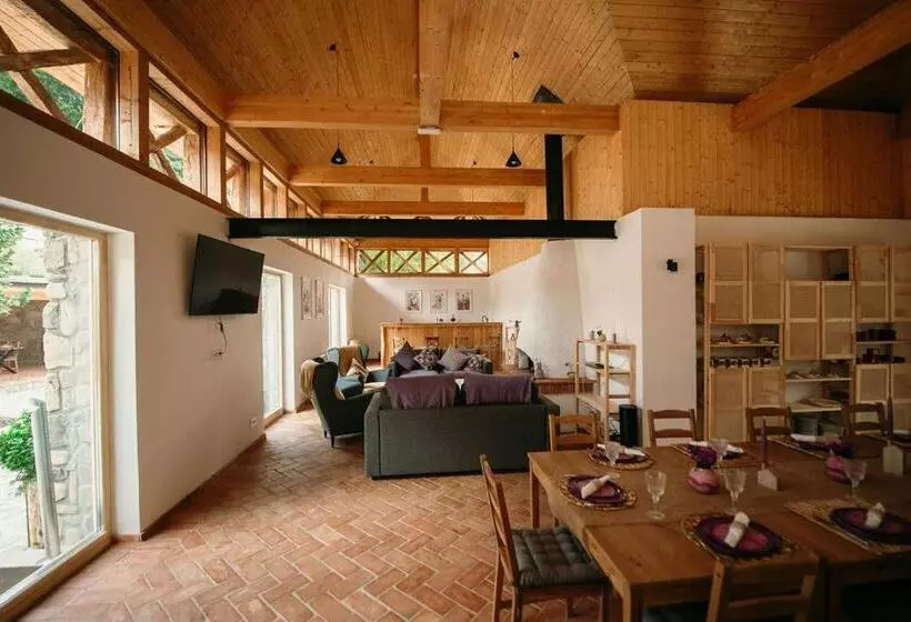 Majatalo Purplevague