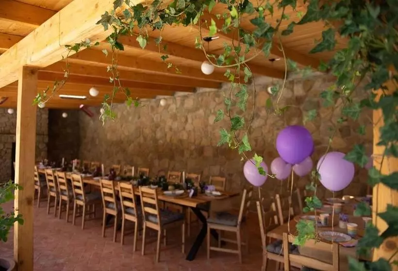 Majatalo Purplevague