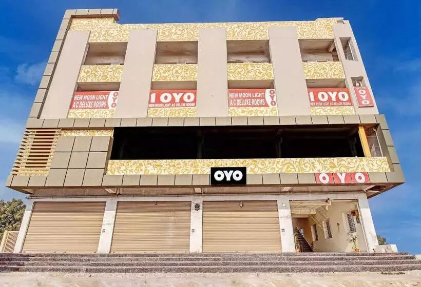 Super Oyo Flagship Hotel New Moon Light