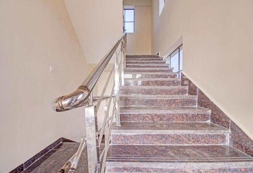 Super Oyo Flagship Hotel New Moon Light