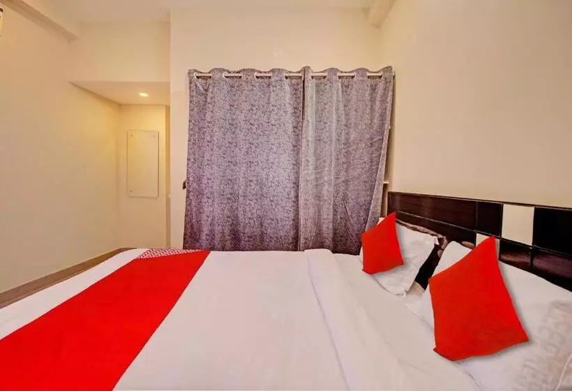 Super Oyo Flagship Hotel New Moon Light