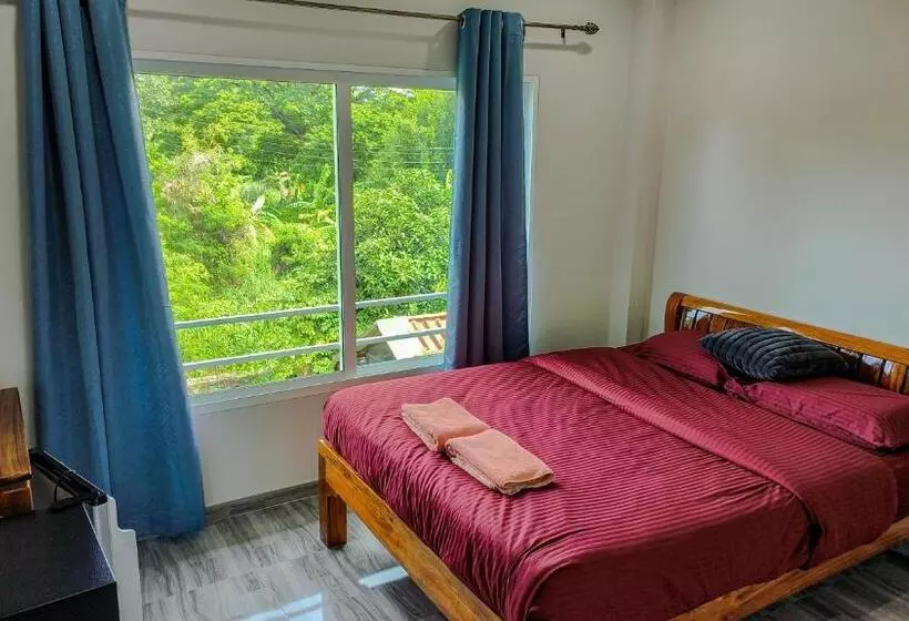 Retkeilymaja 99 House