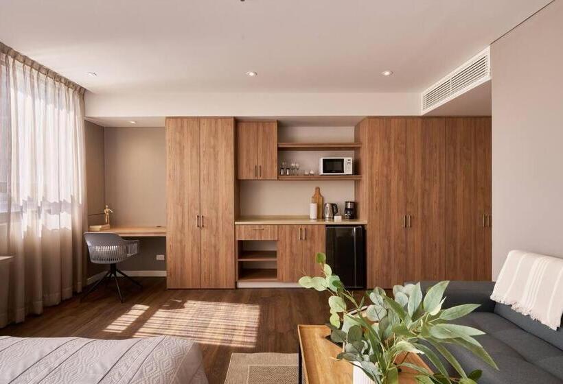 Auberge Hôtelière Caluce Hab 404 By Letoh