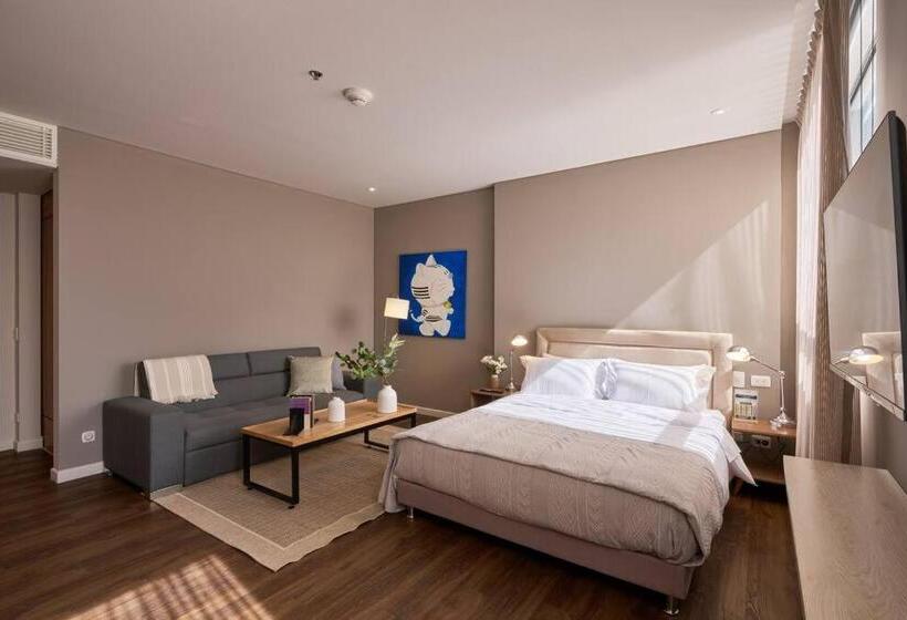 Auberge Hôtelière Caluce Hab 404 By Letoh