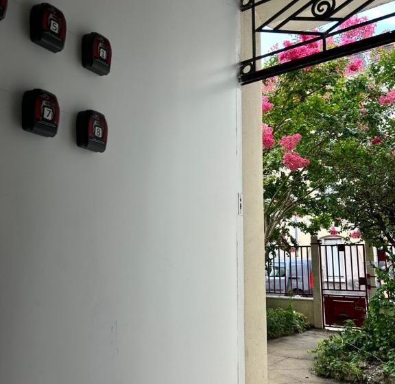 هاستل Chambre 12m2 Vue Jardin Centre Ville Massy