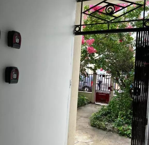 هاستل Chambre 12m2 Vue Jardin Centre Ville Massy