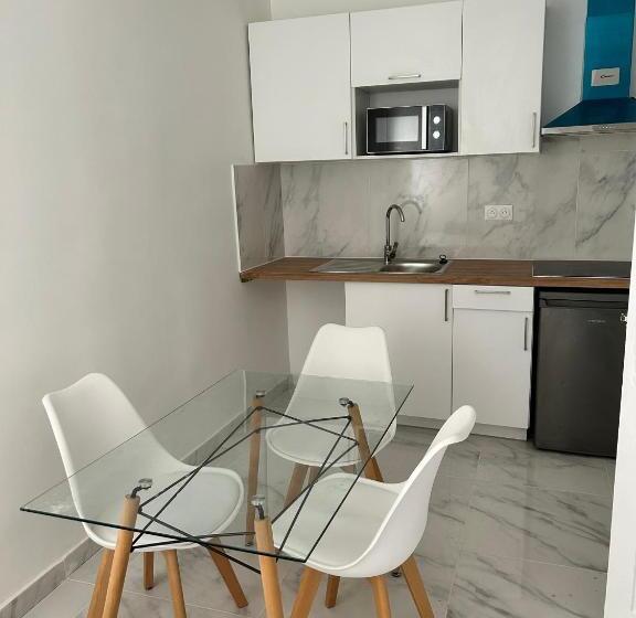 هاستل Chambre 12m2 Vue Jardin Centre Ville Massy