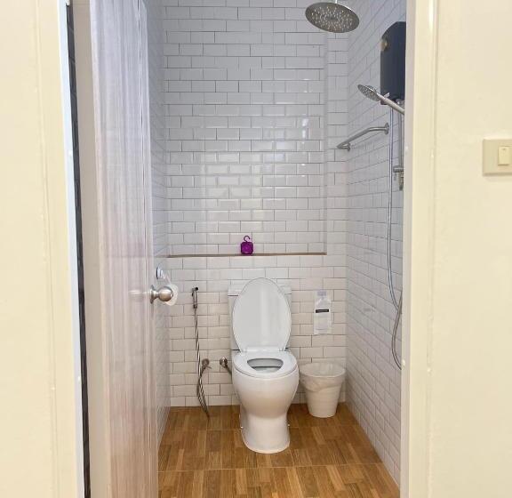 הוסטל Jinbo Betong Home Cafe’