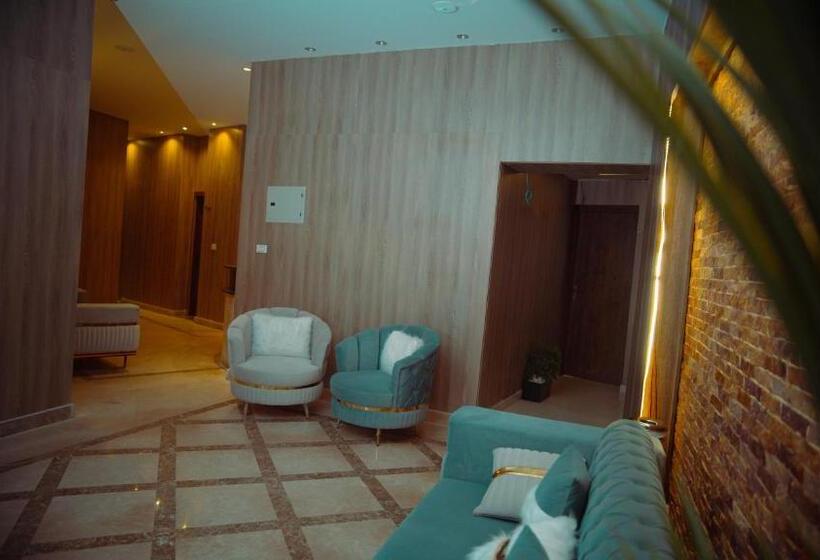 هاستل Rotana Palace Suites