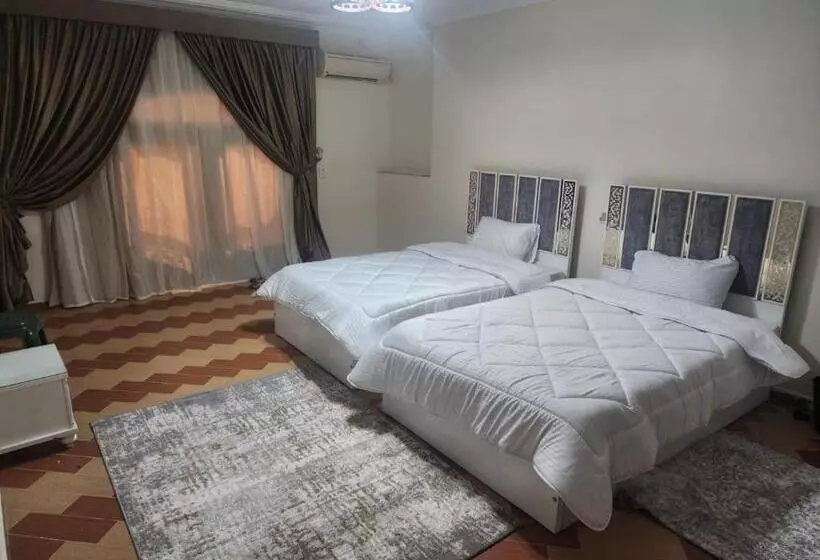 Apartment In Pyramids Gardens