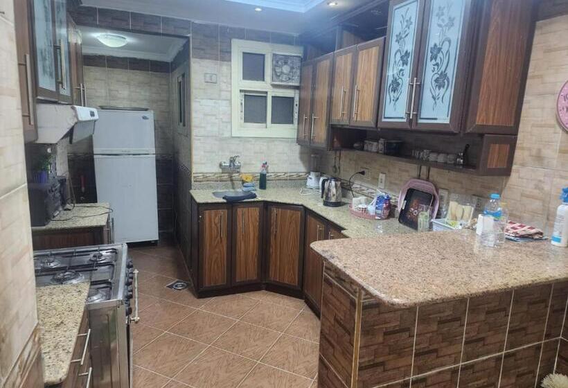 Apartment In Pyramids Gardens