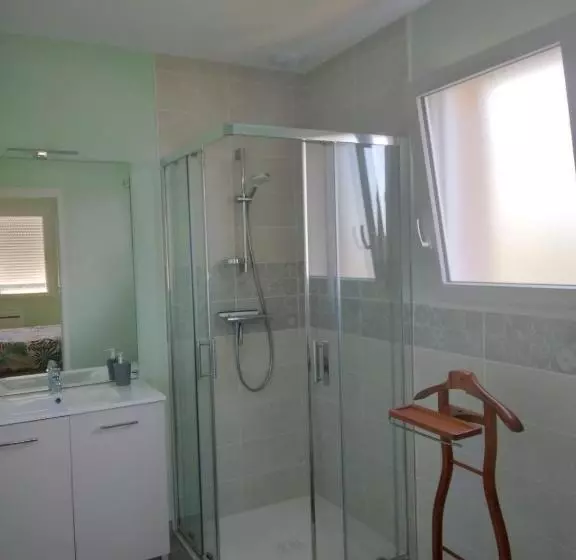 Aamiaismajoitus (B&B) Chez Nelly