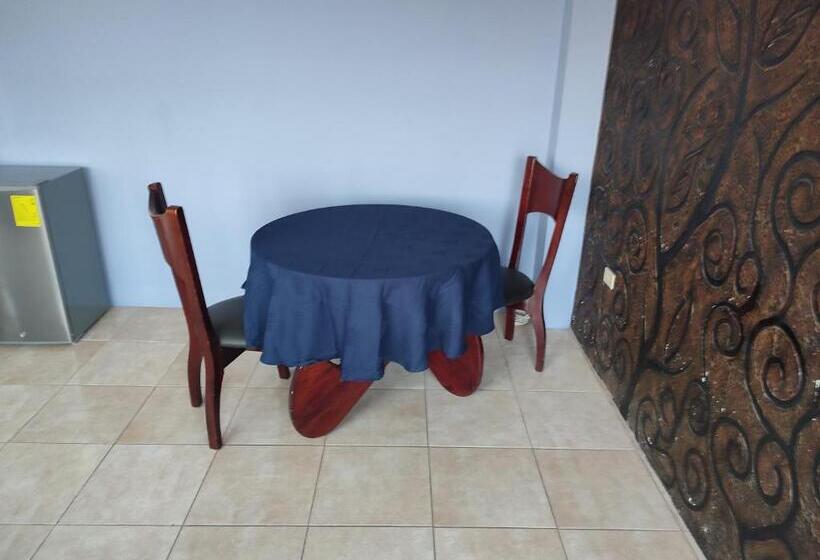 Bed & Breakfast Hostal Villa Escondida