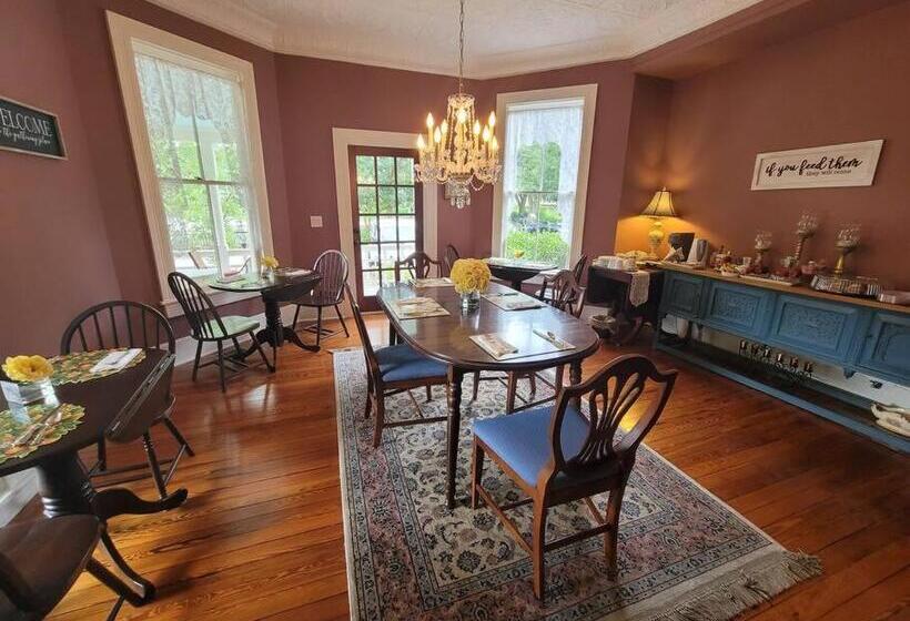 민박 Inspiration Room At Camellia Rose Inn Downtown