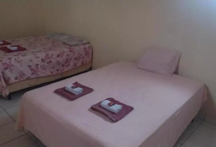 Retkeilymaja Pousada E Dormitório Malu