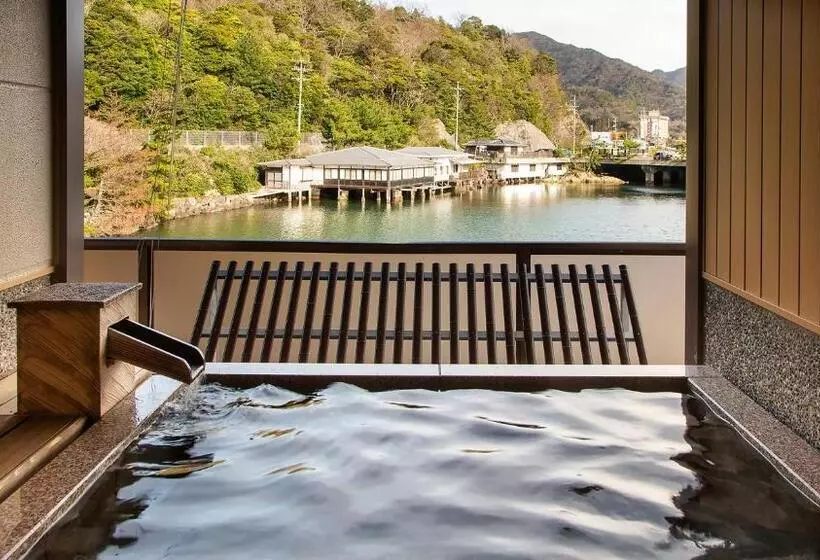 Hotelli 夕景の宿　海のゆりかご　萩小町