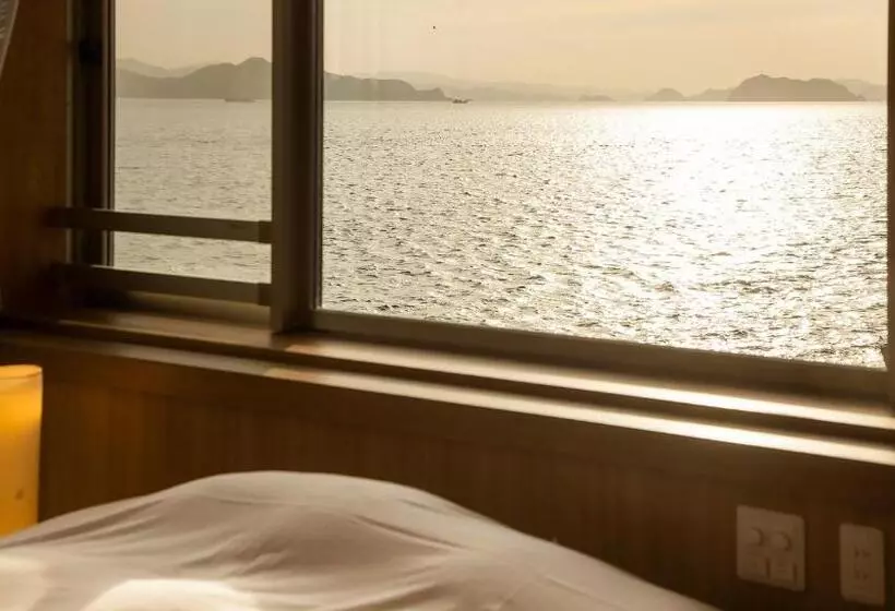 Hotelli 夕景の宿　海のゆりかご　萩小町