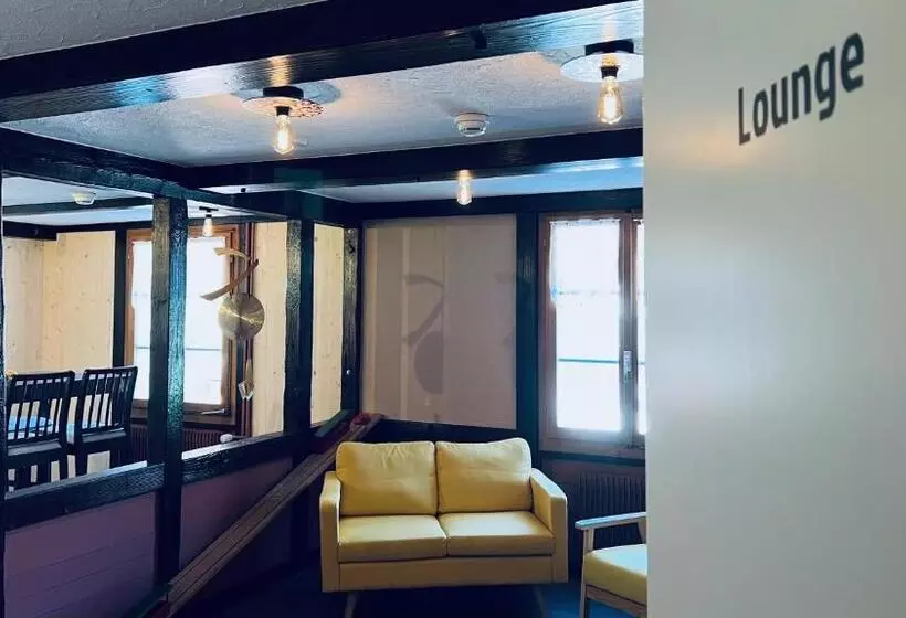 Hotelli Alpina Einhorn   Self Check In