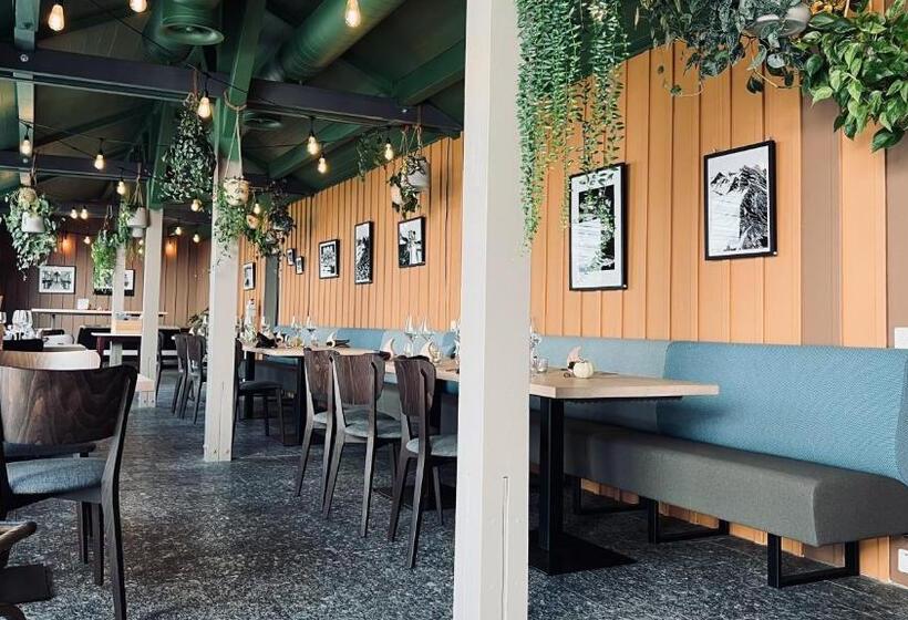 هتل Alpina Einhorn Self Check In