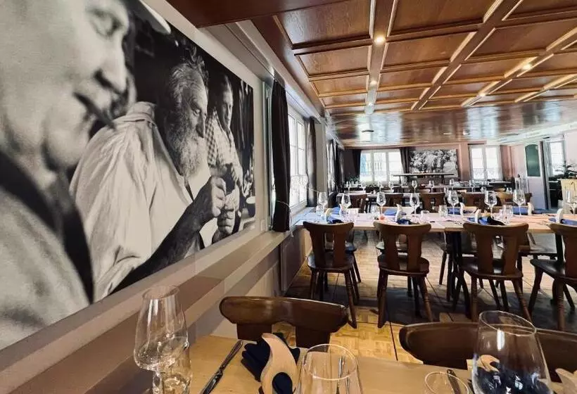 Hotelli Alpina Einhorn   Self Check In