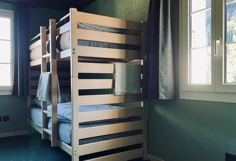 Hotelli Alpina Einhorn   Self Check In