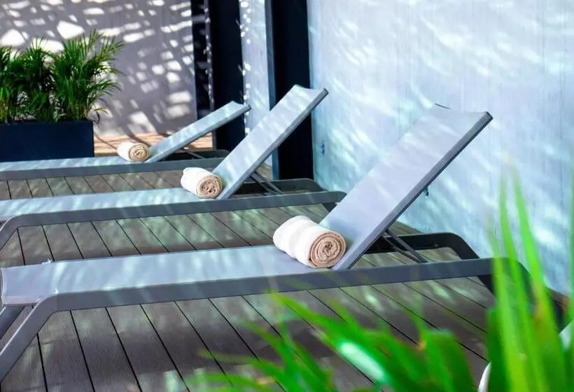 Hotelli Ancora Punta Mita