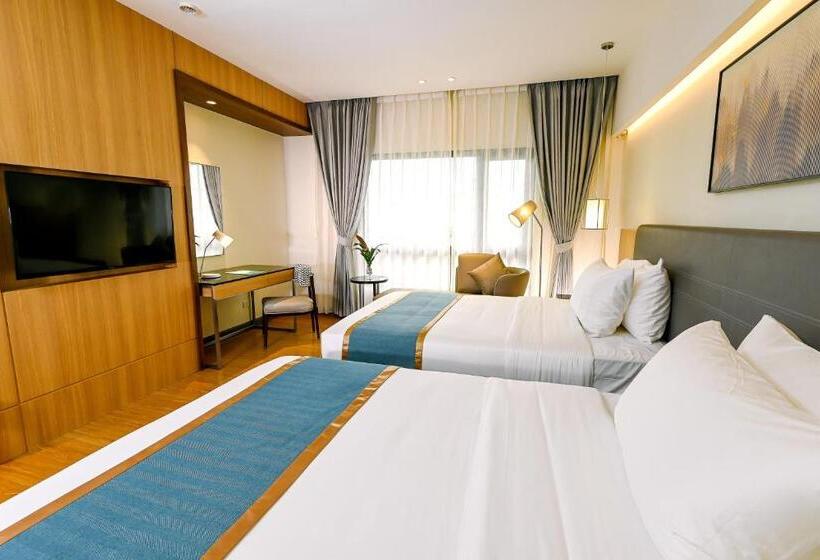 בית מלון כפרי Ardenhills Suites