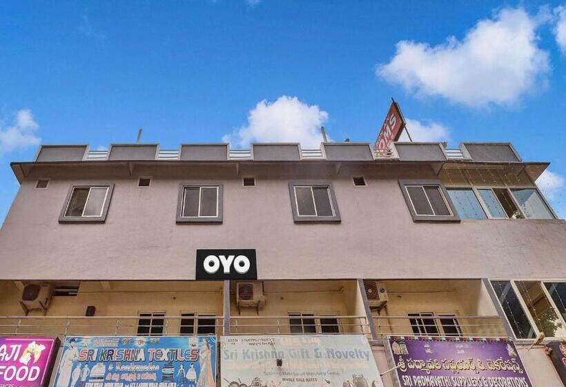 Hotelli Collection O Sri Shanthi Residency