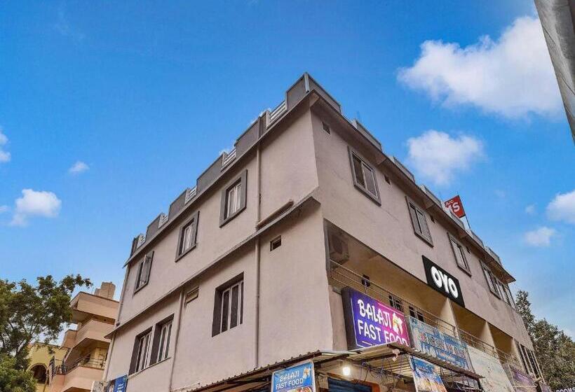 Hotelli Collection O Sri Shanthi Residency