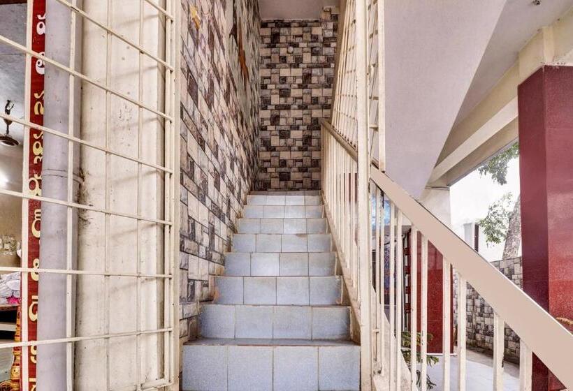 Hotelli Collection O Sri Shanthi Residency