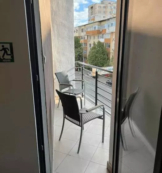 Hotel a Capsule For Workers