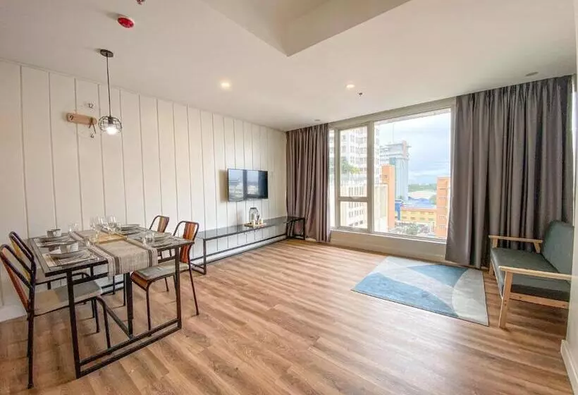 ホテル Wesfame Suites