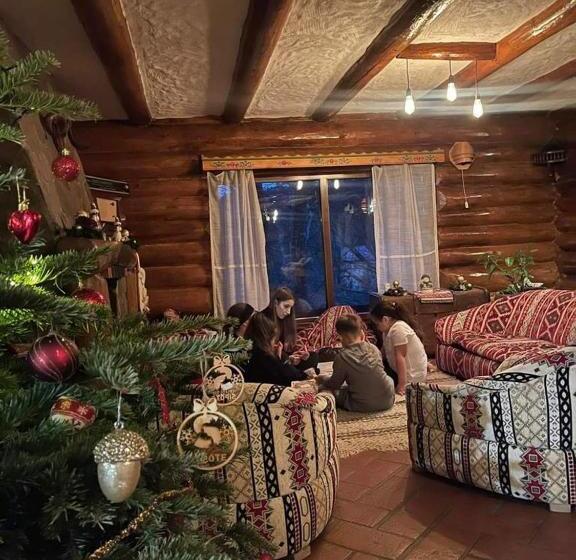 پانسیون Casa De Sub Sipote