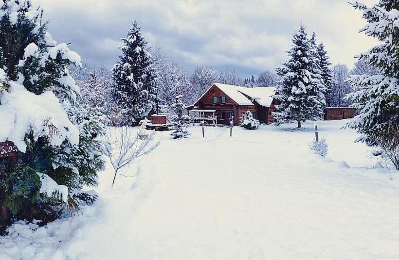 پانسیون Casa De Sub Sipote