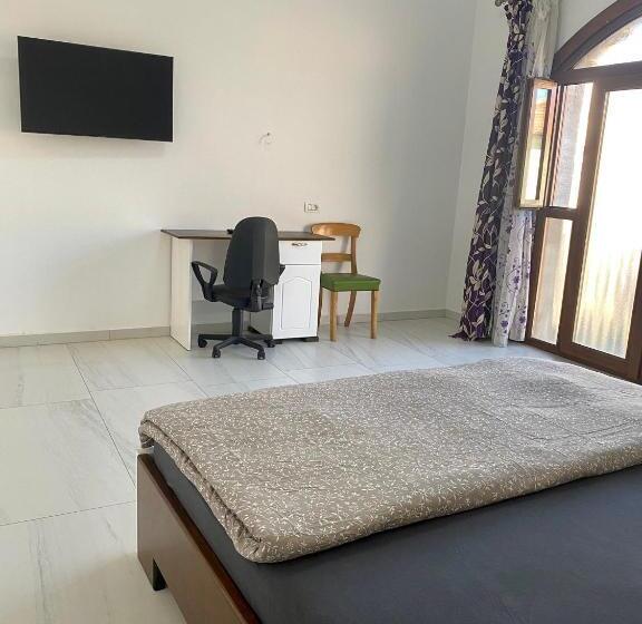 Pensão Confort House