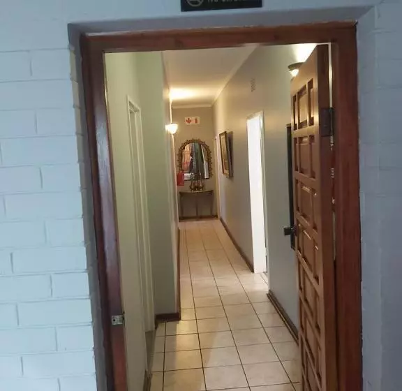 Majatalo Day Zha Voux Guesthouse